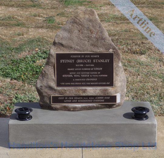 Headstone Gallery » Artline Memorials